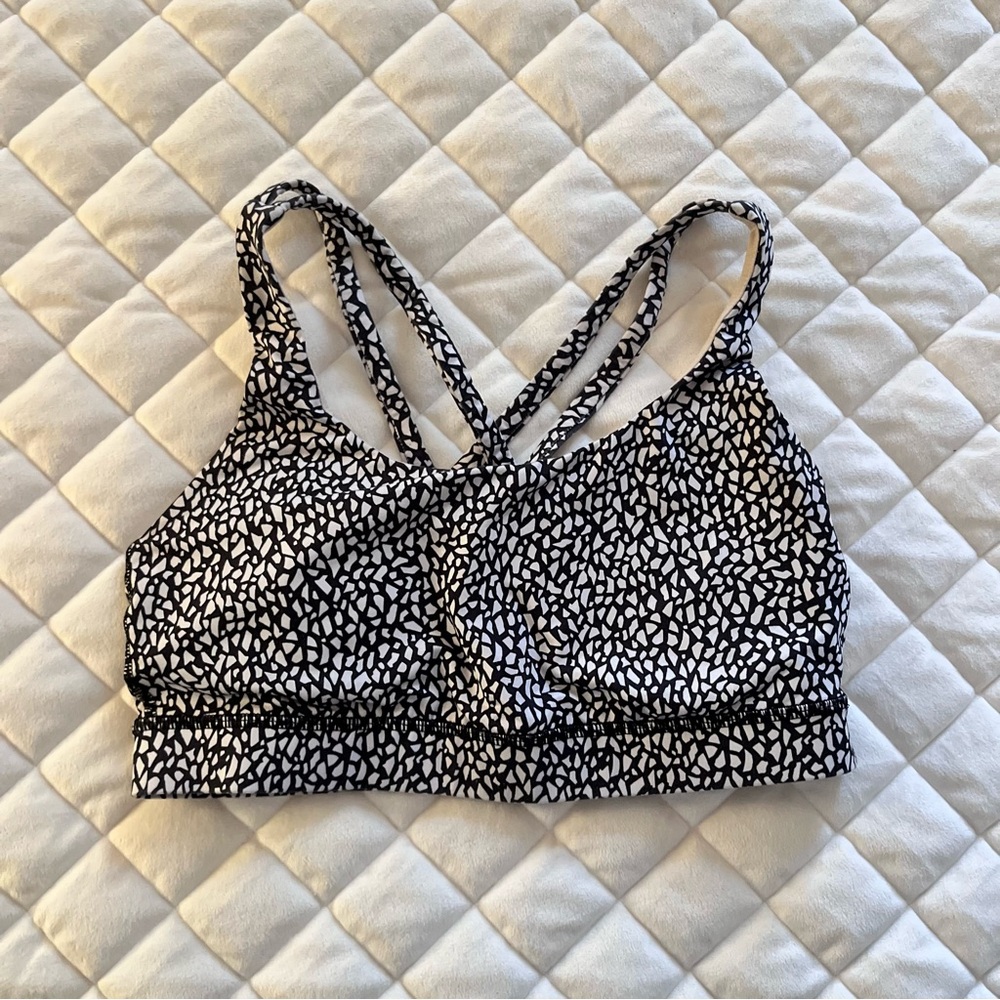 Lululemon Racerback sports bra black & white pattered size 6